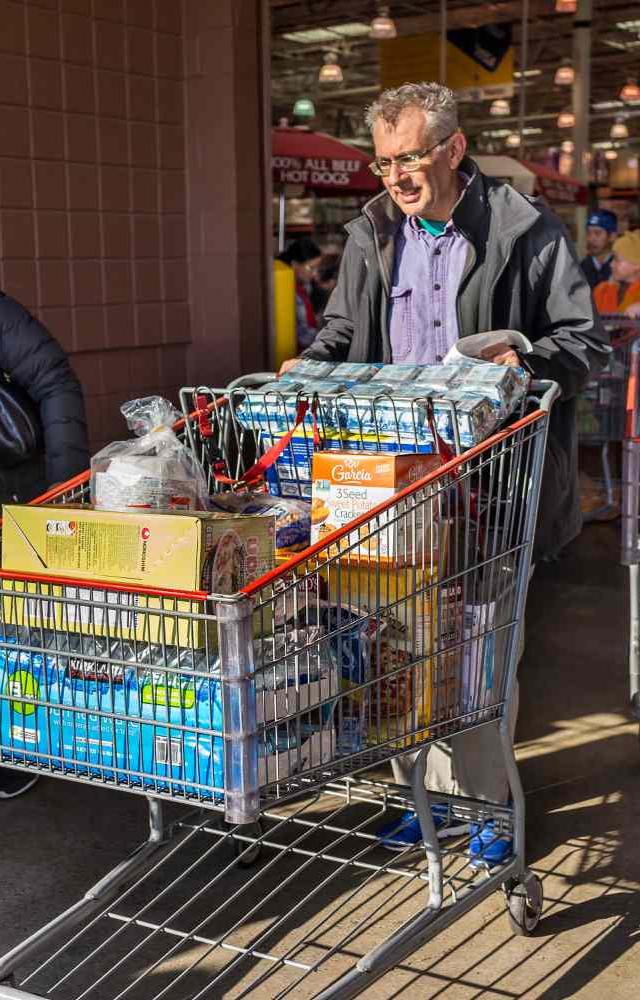 Staples like rice, oats, and lentils are cheaper in bulk. It’s a simple way to cut long-term costs.
