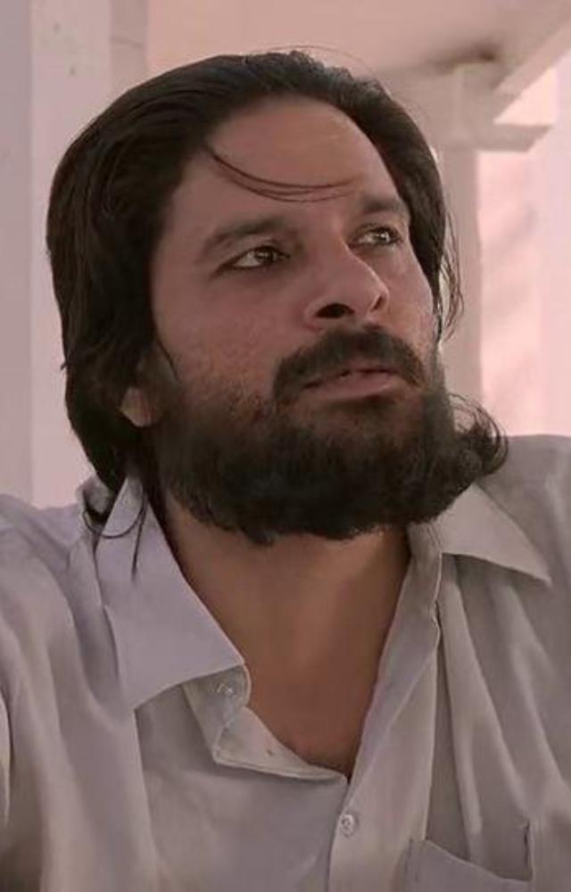 Before Paatal Lok, Ahlawat impressed audiences in Gangs of Wasseypur, where his intense performance added depth to the character of Shahid Khan.