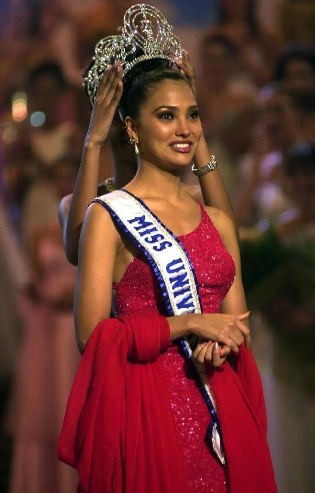 Lara Dutta made India proud by winning the Miss Universe crown in 2000, marking the start of her incredible journey.