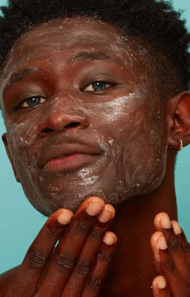 Keep your skin smooth and radiant by exfoliating a few times a week. Say goodbye to dullness and hello to brightness!