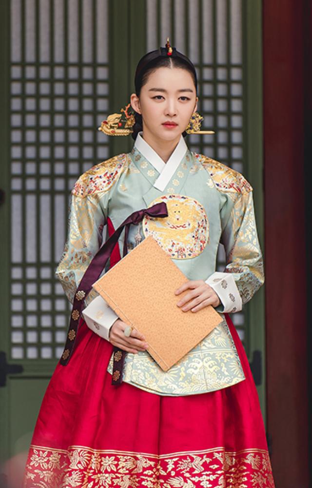 A royal romance filled with longing and courtly drama. Based on true events from the Joseon dynasty.
