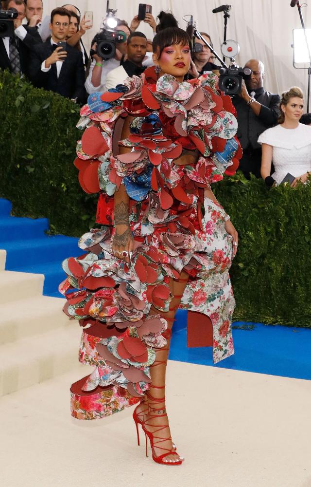 Rei Kawakubo’s avant-garde vision took center stage in 2017. It blurred the lines between clothing and art.
