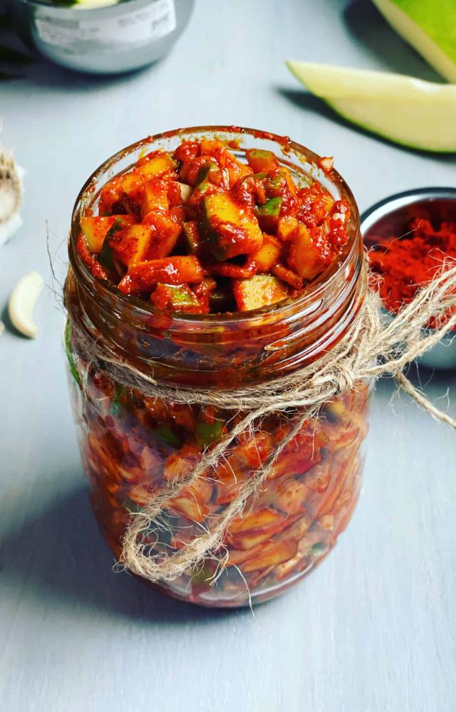 This spicy and tangy Indian pickle is a favorite for its rich, flavorful kick with every meal.