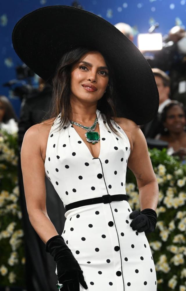 Priyanka Chopra has redefined global fashion with every appearance. Her wardrobe reflects elegance, power, and versatility.