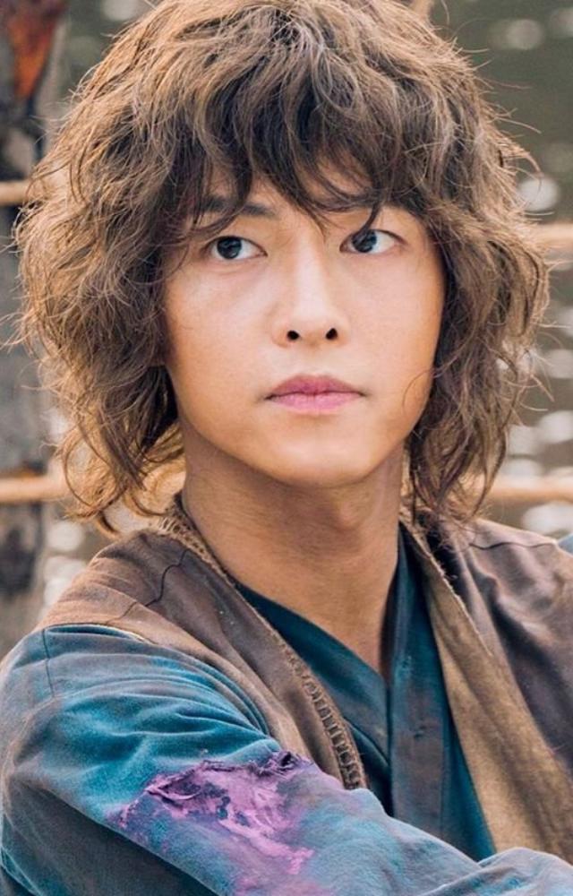 Dive into the epic fantasy world of Arthdal Chronicles, where Song Joong-ki plays dual roles.