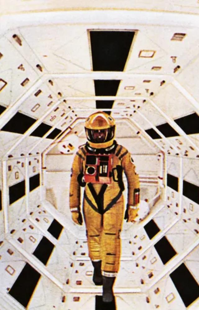 Stanley Kubrick’s masterpiece redefined space thrillers with its stunning visuals and deep philosophical themes. A must-watch cinematic experience!