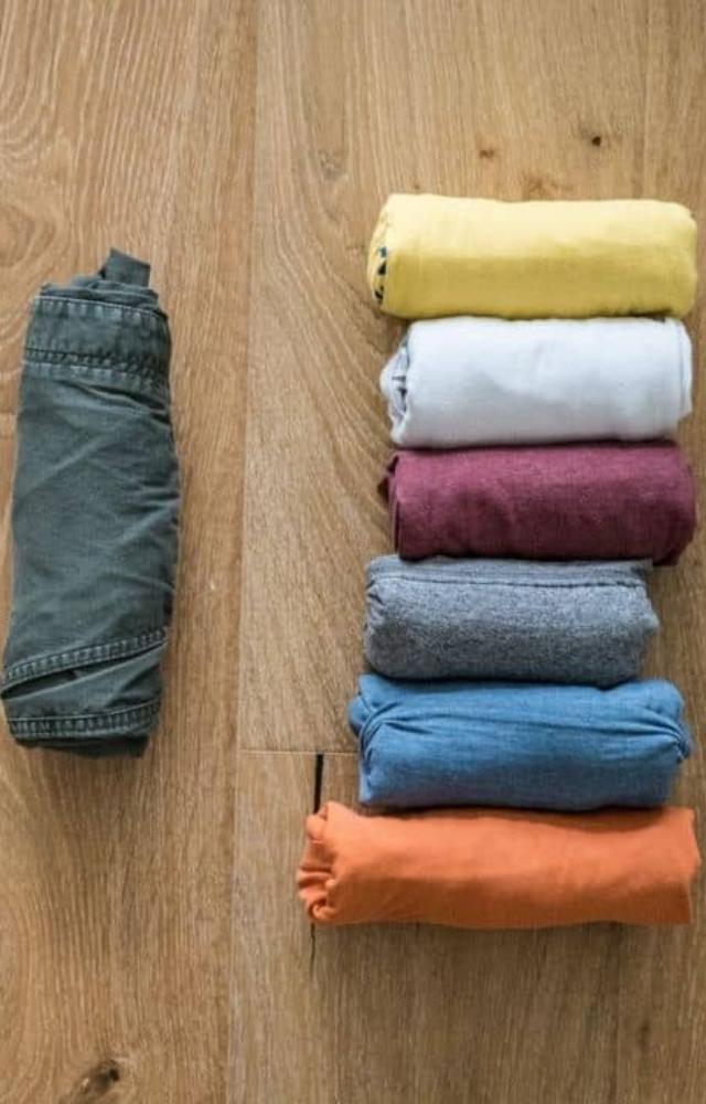 Rolling saves space and prevents wrinkles. Maximize suitcase space the smart way. Your clothes stay organized and crease-free.
