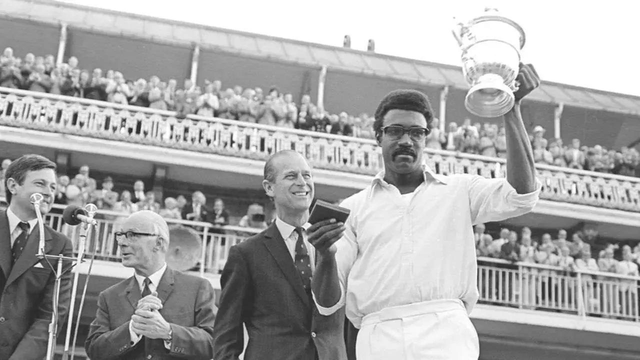 The great West Indies team won the 1975 World Cup final between the West Indies and Australia. Clive Lloyd, the captain of the West Indies, was named Man of the Match for his 102-run innings. Australia scored 291 runs in total. Despite scoring 62 runs, Australian captain Ian Chappel`s squad was unable to win the championship.