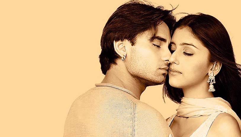 Aankh hai bhari bhari aur tum... Muskuraane ki baat karte ho...