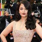 Aishwarya bedazzles Cannes red carpet in golden gown