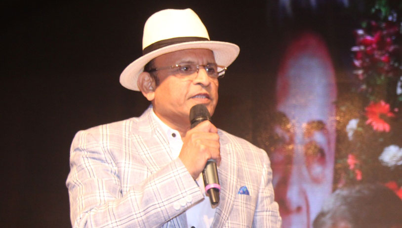 Ruhan Kapoor pays a special tribute to father Mahendra Kapoor