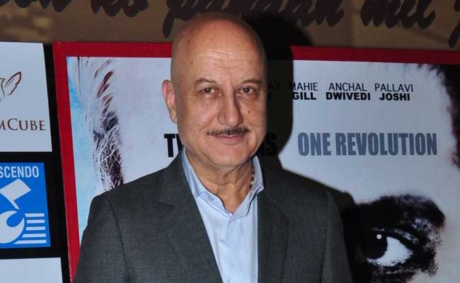 Anupam, Arunoday attend Buddha Stuck in a Traffic Jam screening