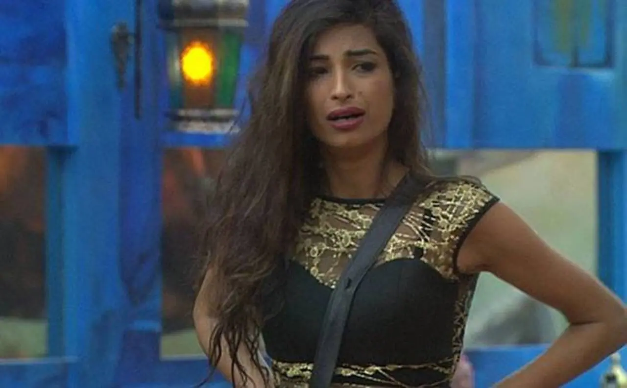 Priyanka Jagga`s offensive remarks about Lopamudra Raut and Manu Punjabi`s late mother led to her eviction from the Bigg Boss house. Salman scolded her for these personal attacks and her argumentative behaviour. The contestant was asked to leave the show