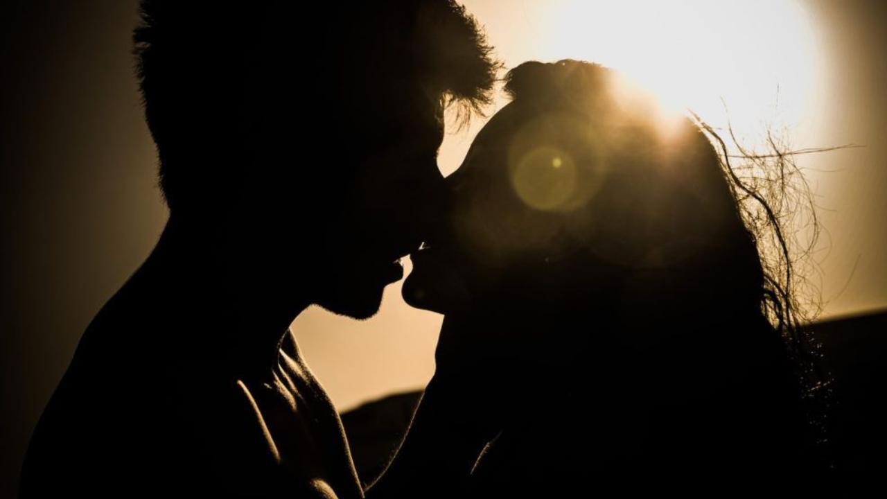 BTS: How Intimate Scenes Are Shot