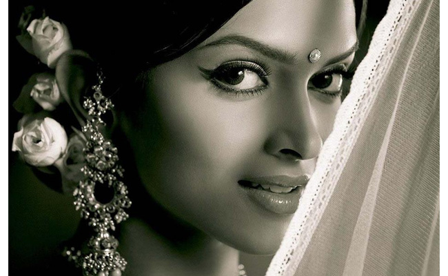 Sexy Siren: Deepika Padukone