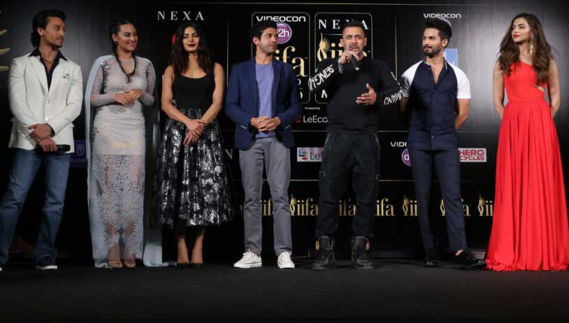 Snapped: Salman, Priyanka, Deepika, Sushant, Urvashi spotted