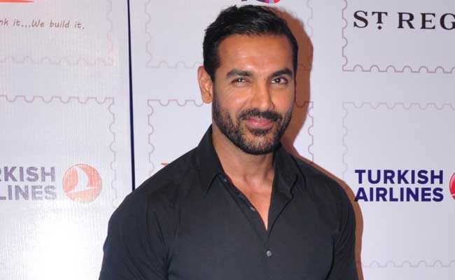 John, Sidharth, Amy and others join in the frolic at the Lonely Planet Awards