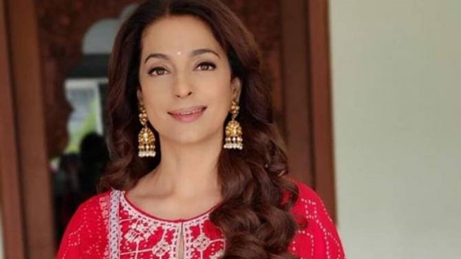 9 Bollywood Actos Who Will Make Their OTT Debut In 2022