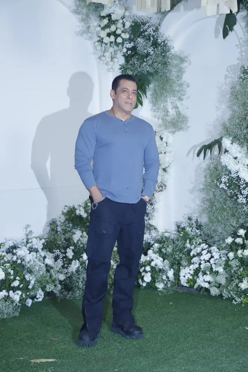 Bollywood`s Bhaijaan, Salman Khan, also attended the party. The ace actor chose to go simple as he donned a plain blue T-shirt with matching jeans