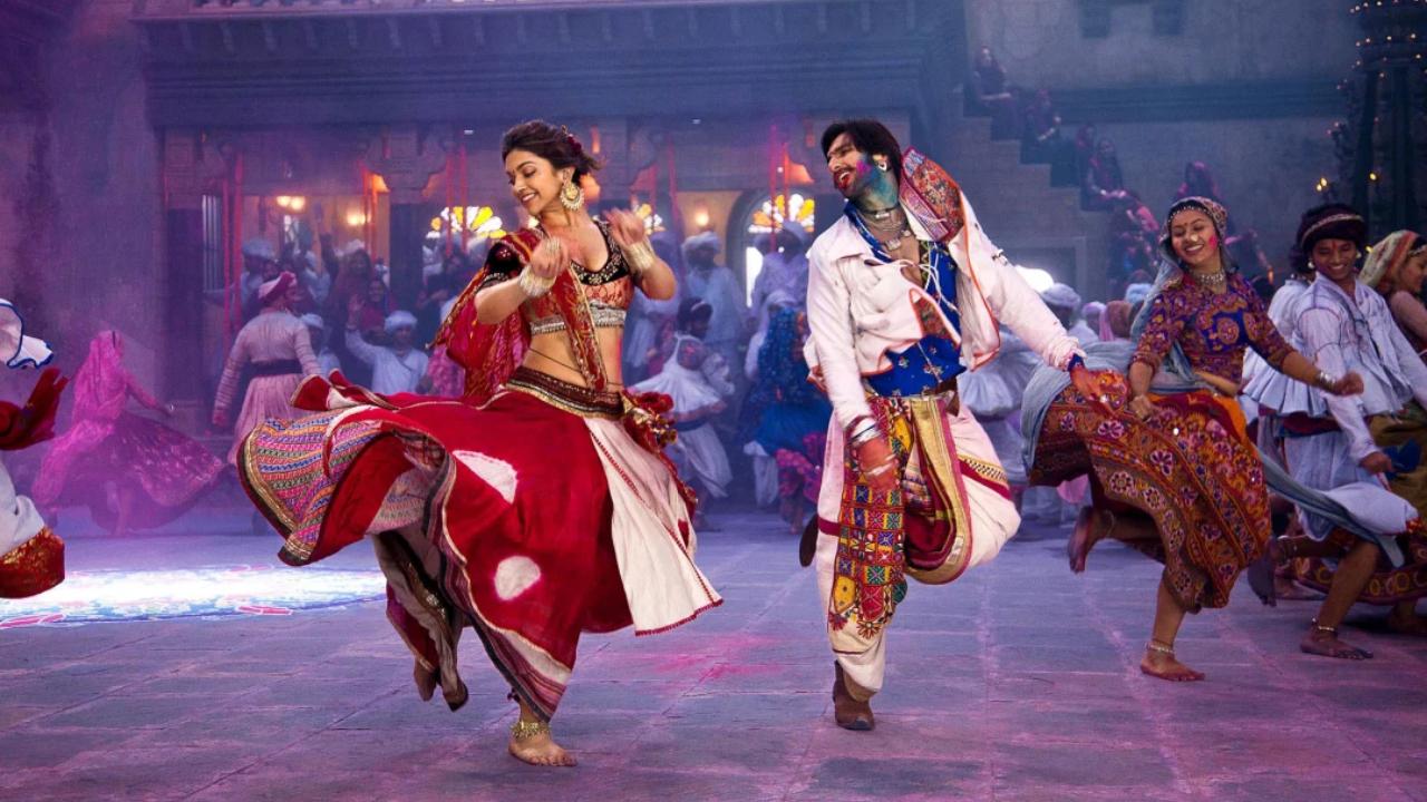 Top 6 Bollywood Navratri Songs: The Ultimate Garba Playlist