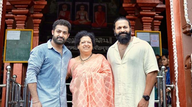 Viral Moments: Jr NTR and Rishab Shetty’s Sacred Pilgrimage to Kolluru