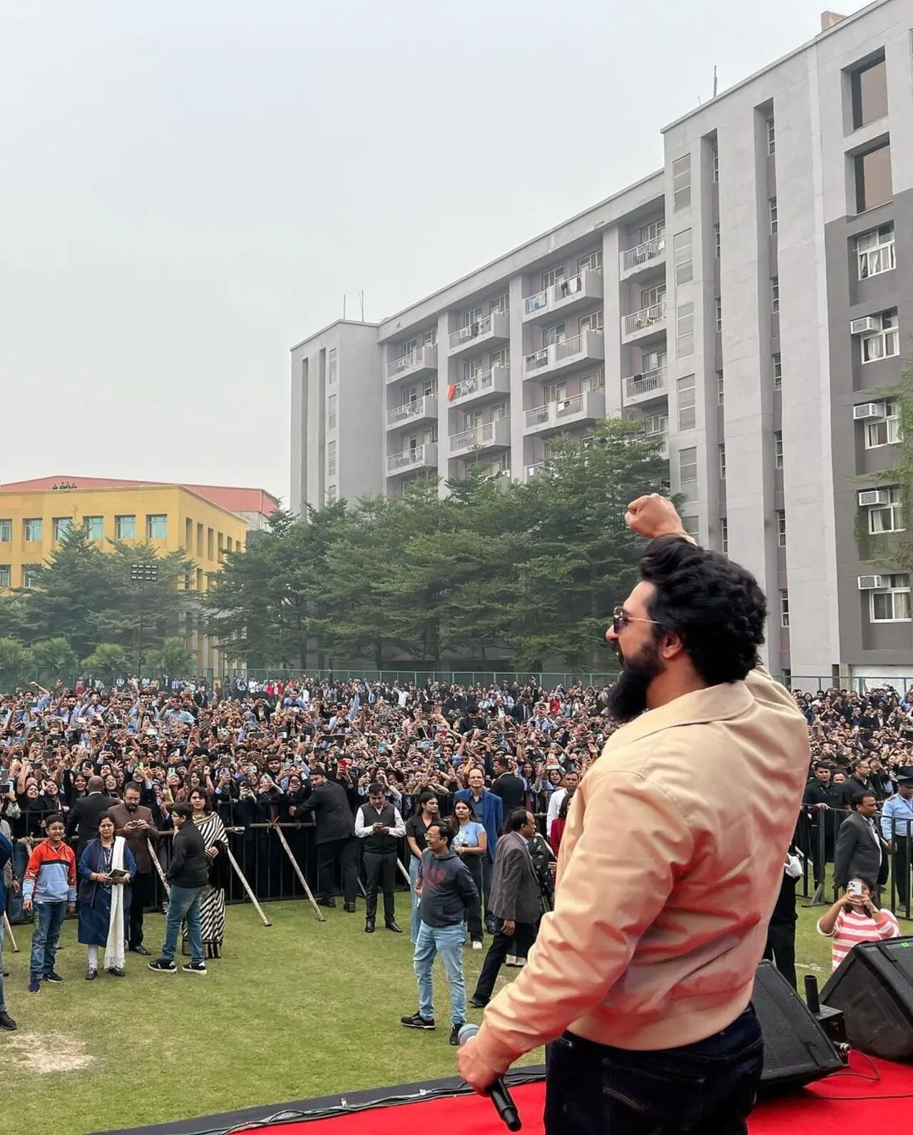 Sandeep Reddy Vanga-directed Animal is expected to rake in Rs 30 crore on day 1 as advance collections look promising. Amid this, Vicky Kaushal, who plays the titular role in Sam Bahadur is leaving no stone unturned to promote his film