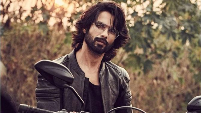 9 Bollywood Actos Who Will Make Their OTT Debut In 2022