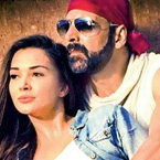 `Akshay fan` Amy had to pinch herself when offered `Singh Is Bliing`