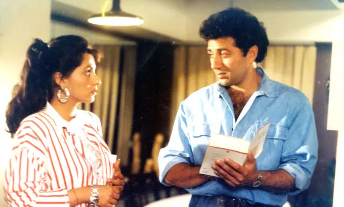 Sunny Deol needs no introduction. After giving more than three decades to the industry, Sunny has etched a special place in the hearts of his fans. His journey in the world of showbiz has been exceptional.
In picture: Sunny Deol with his co-actor Dimple Kapadia.
