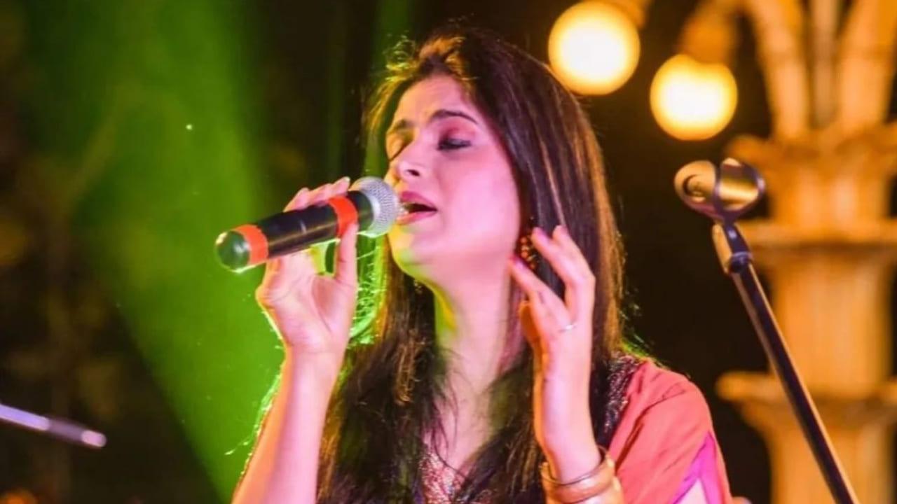 Artist Of The Month: Aabha Hanjura And Her Kashmiri Folk Is a Treat For Your Heart And Soul