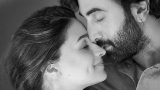 Alia Bhatt Birthday: 7 Adorable Pictures Of Her with Ranbir Kapoor