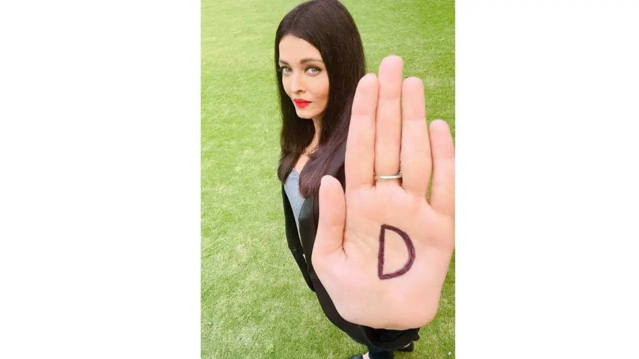 Aishwarya had posted this on her social media account. She captioned it as, “This International Day for the Elimination of Violence against Women, StandUp against street Harassment with #LOrealParis and hollaback. Learn more about the 5D`s methodology on standup-india.com and get trained now”