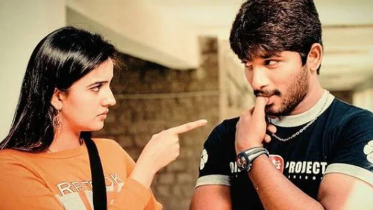 21 Years of Arya: The Movie That Unleashed Allu Arjun`s "Stylish Star" Persona