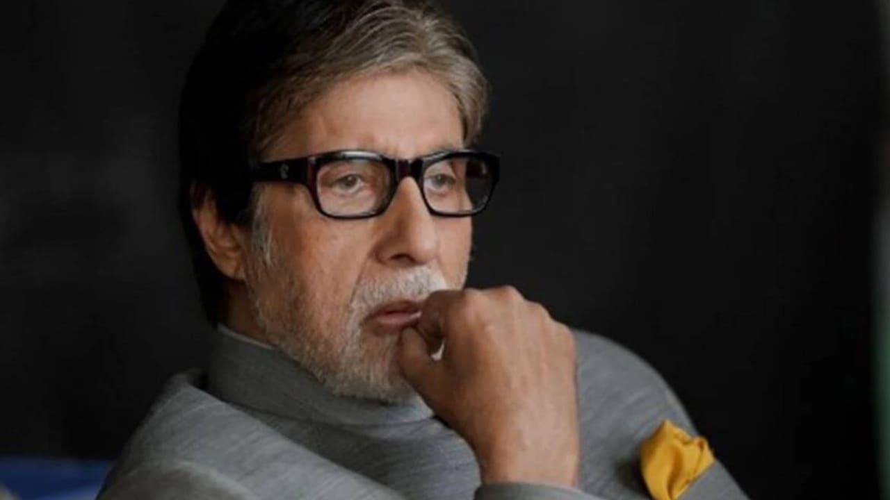 WAIT! Did Amitabh Bachchan Just Take A Dig At Bollywood Boycott Trend?
