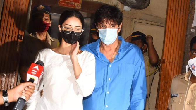 The NCB raids the residence of Ananya Pandey