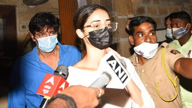 The NCB raids the residence of Ananya Pandey