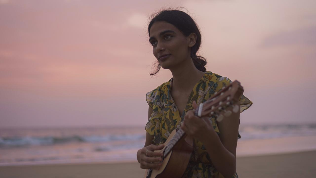 Khwaab: Internet Sensation Anumita Nadesan gets confident and dreams big with her new single