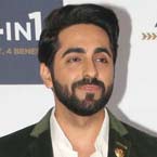 Ayushmann sings to little kids during shoot for Bareilly Ki Barfi