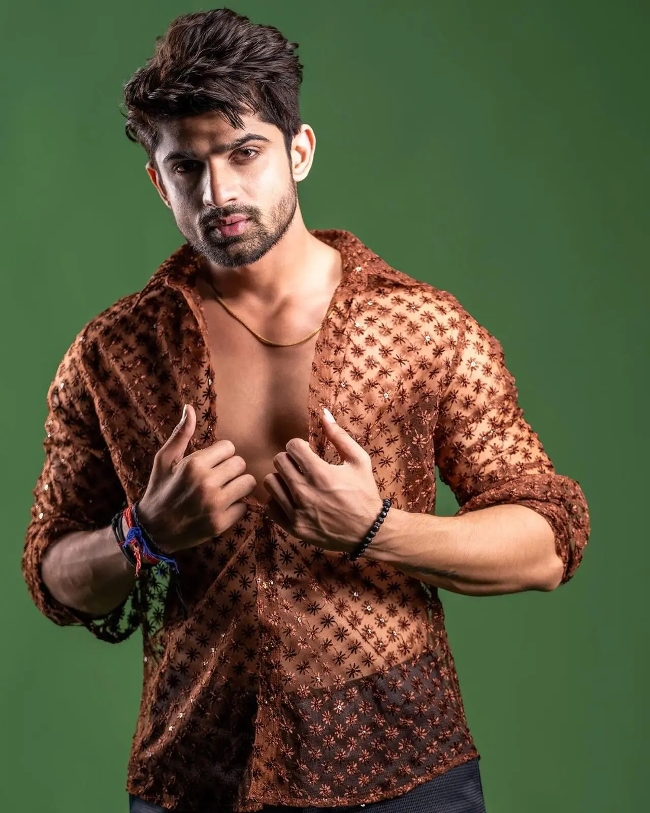 Abhishek Kumar: After starring in Colors` show, Udaariyaan, Abhishek Kumar is said to be entering the 17th season of Bigg Boss with Isha Malviya