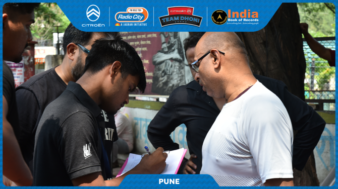 No fan left behind: Collecting cheers for team India