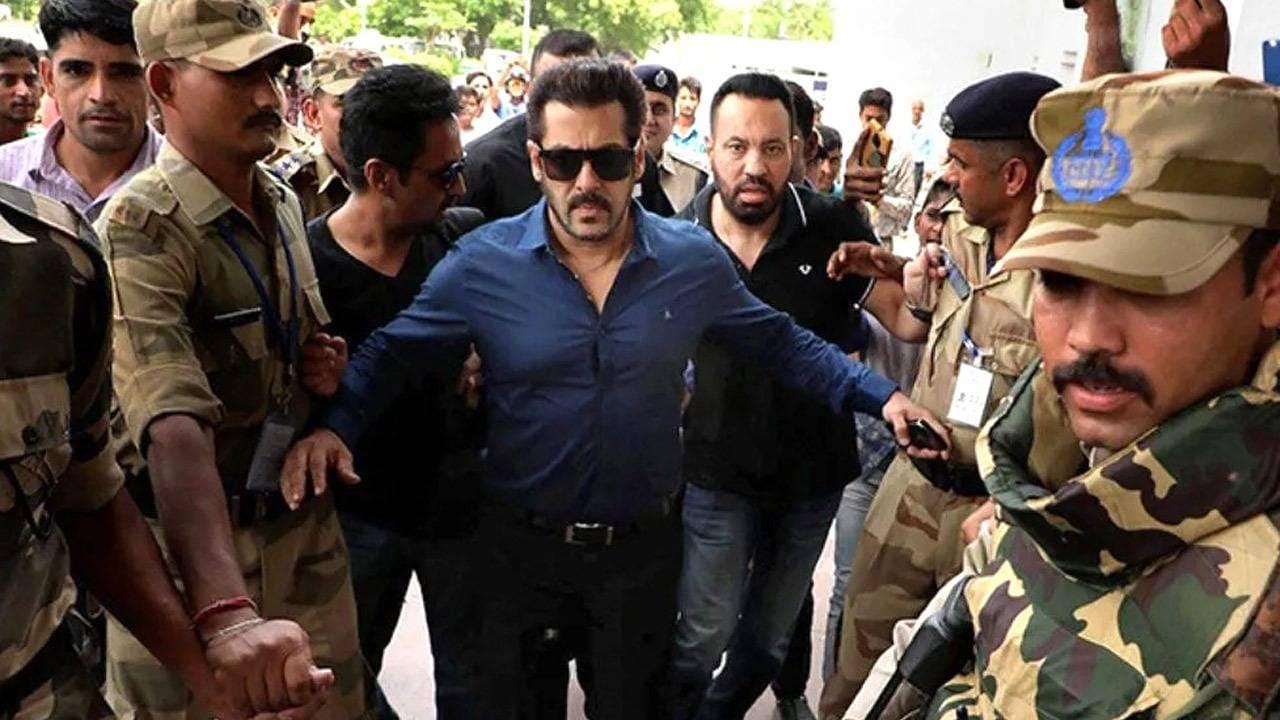 Salman Khan Death Threat: Cops Issue LOC Against Indian Student For Sending Threatening Emails