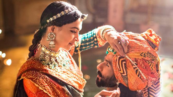 A Look Back at the finest Performances of Deepika Padukone