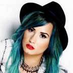 It`s difficult being a celebrity: Demi Lovato