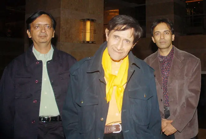 Dev Anand in a candid picture with his son Suneil Anand (R)