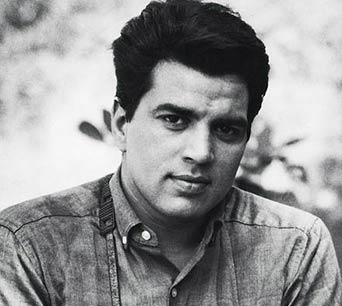 Fundoo Duniya Fultoo Facts: Why Dharmendra is Hindi cinema`s most handsome man