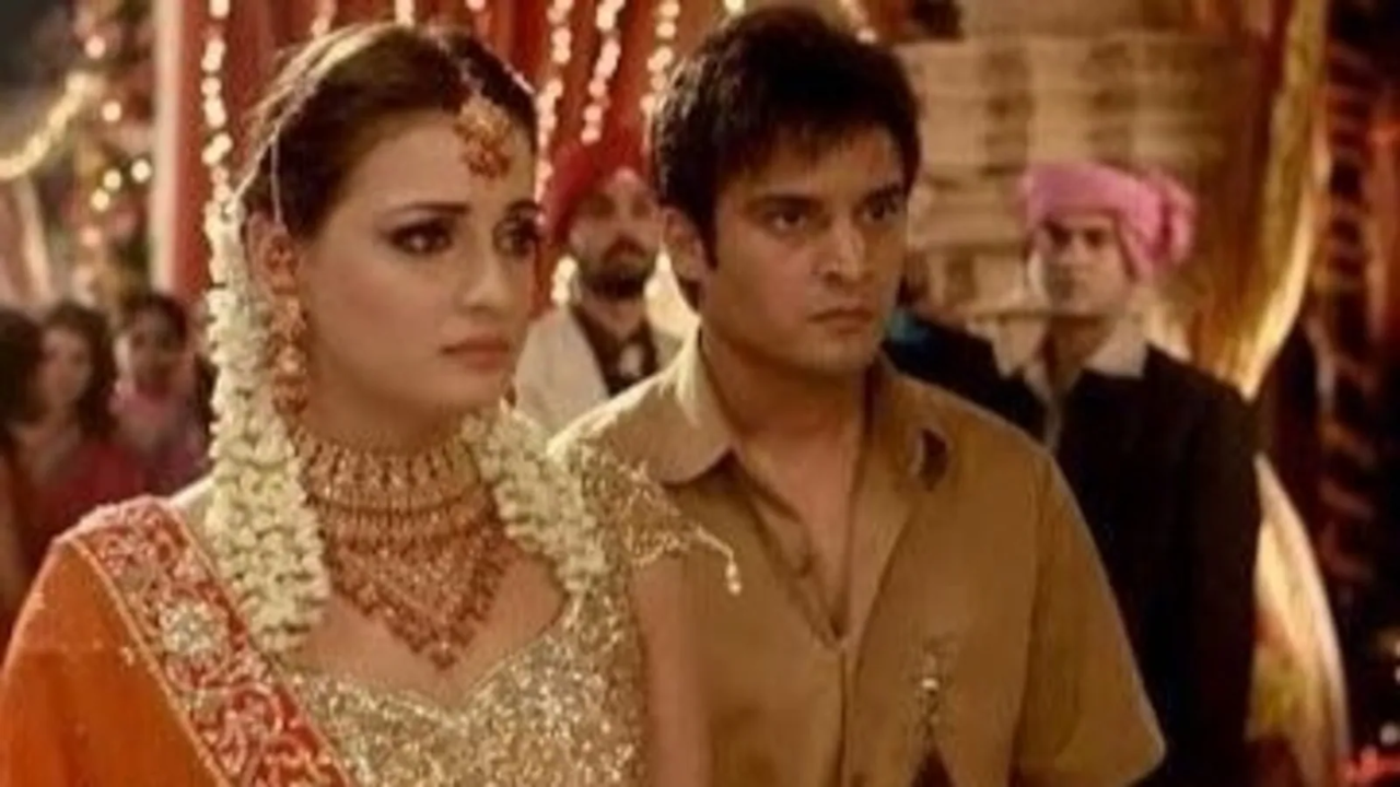 Lage Raho Munna Bhai (2006)