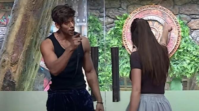 5 Shocking Updates From Bigg Boss 19 Weekend Ka Vaar