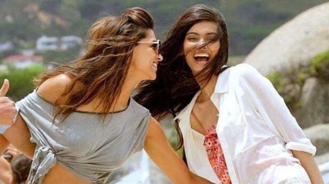 Friendship`s Day Special: Queen To Cocktail, These Bollywood Movies Prove Why Female Friendships Are The Best