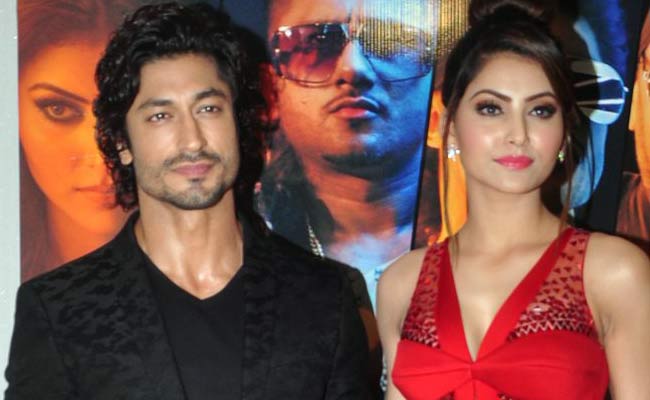 Vidyut Jamvwal and Urvashi Rautela Vidyut Jamvwal and Urvashi Rautela