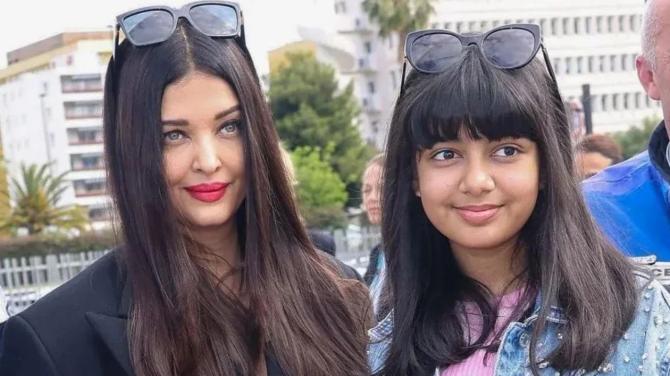Aishwarya Rai Bachchan and Aaradhya snapped together